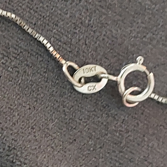 Necklace & 1 Pendants Cross Both 10 KT  Silver The Other Pendent Not Stamped . - Picture 6 of 10